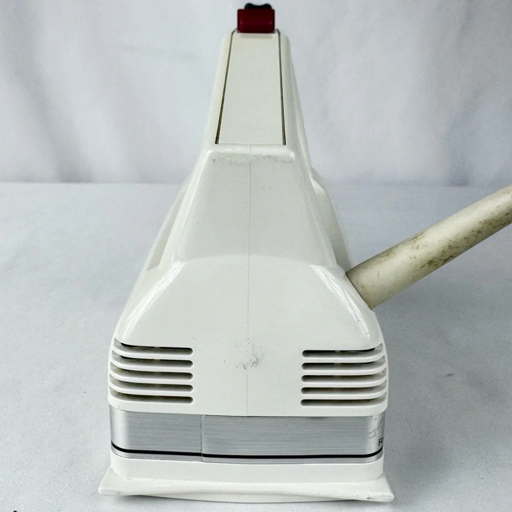 Vintage Kitchen Aid Classic Hand Held 3 Speed Mixer -Tested & Working